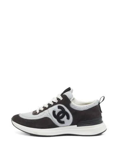 Pre-owned Chanel Cc Logo Low-top Sneakers In Grey