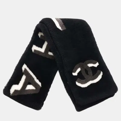 Pre-owned Chanel Black Mouton Cc Logo Scarf