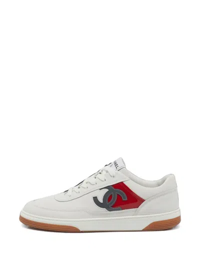 Pre-owned Chanel Cc Logo Sneakers In White