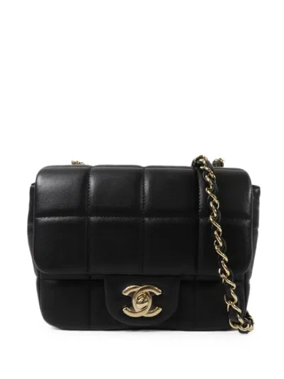 Pre-owned Chanel Cc Logo-charm-chain Shoulder Bag In Black