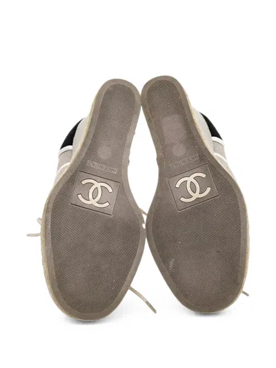 Pre-owned Chanel Cc Logo-plaque Wedge Espadrilles In Neutrals