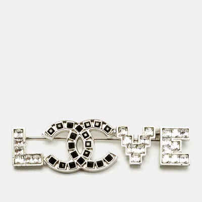 Pre-owned Chanel Cc Love Crystal Silver Tone Pin Brooch