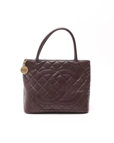 Pre-owned Chanel Cc Medallion Bag In Burgundy