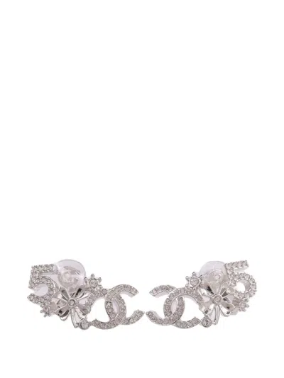 Pre-owned Chanel Cc No. 5 Earrings In Silver