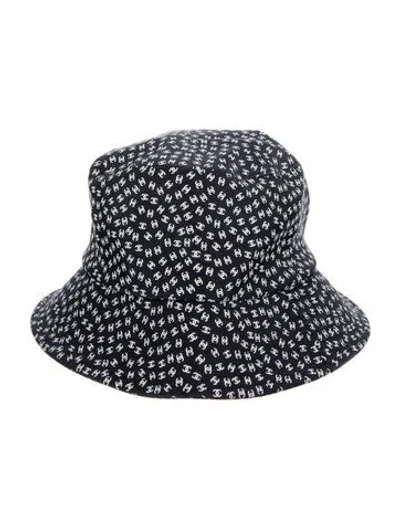 Pre-owned Chanel Cc Nylon Bucket Hat In Black