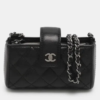 Pre-owned Chanel Cc O Black Quilted Leather Phone Pouch