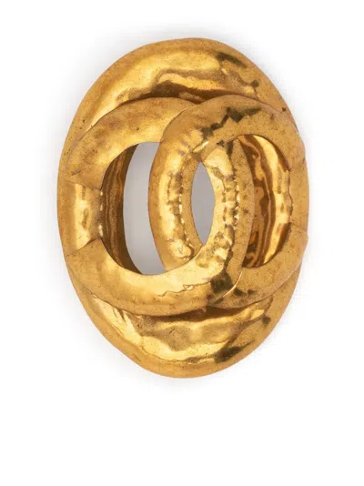 Pre-owned Chanel Cc Oval Brooch In Gold