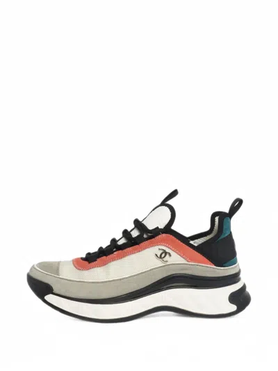 Pre-owned Chanel Cc Panelled Sneakers In White