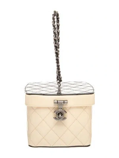 Pre-owned Chanel Cc Patent Cosmetic Minaudière In Neutral