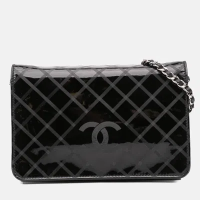 Pre-owned Chanel Cc Patent Diamond Wallet On Chain