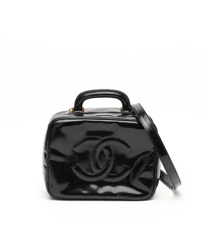 Pre-owned Chanel Cc Patent Vanity Crossbody Bag In Black