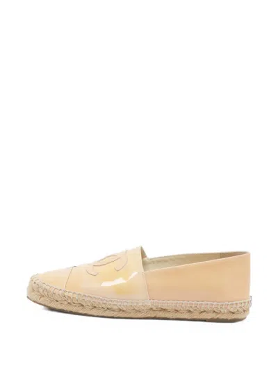 Pre-owned Chanel Cc Patent-leather Espadrilles In Neutral
