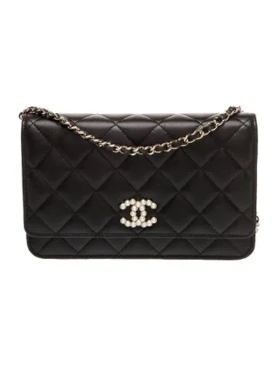 Pre-owned Chanel Cc Pearl Quilted Wallet On Chain In Black
