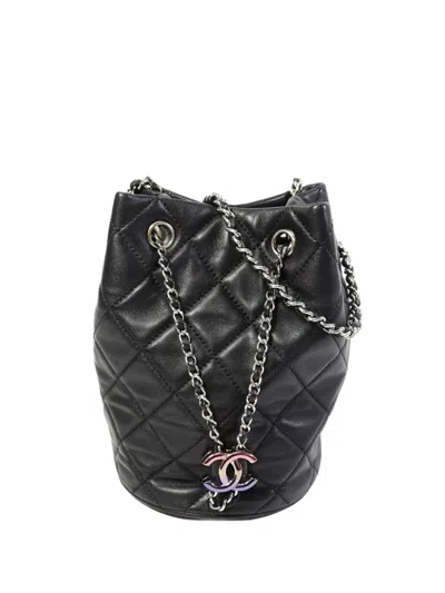 Pre-owned Chanel Cc Quilted Bucket Bag In Black