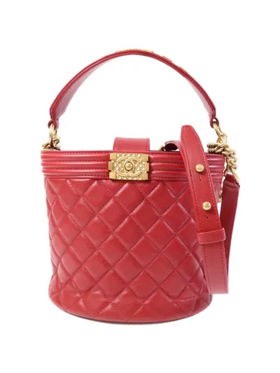Pre-owned Chanel Cc Quilted Bucket Bag In Red
