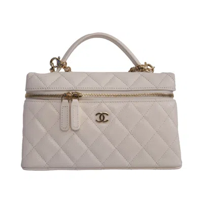 Pre-owned Chanel Cc Quilted Caviar  Top Handle Long Chain Vanity Case L19 Gold Hardware White