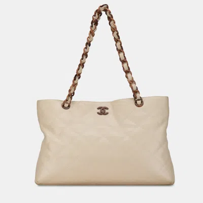 Pre-owned Chanel Cc Quilted Caviar Wood Chain Tote In White