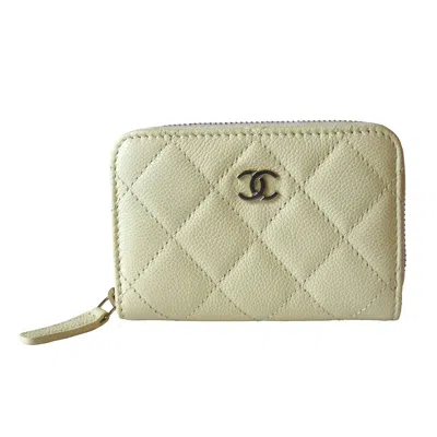 Pre-owned Chanel Cc Quilted Caviar Zip Coin Purse Khaki Green