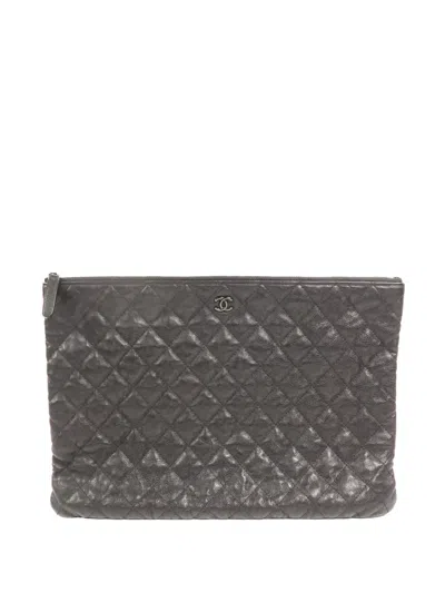 Pre-owned Chanel Cc Quilted Clutch Bag In Gray