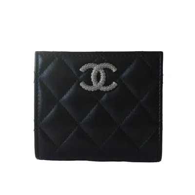 Pre-owned Chanel Cc Quilted Compact Bifold Wallet Black