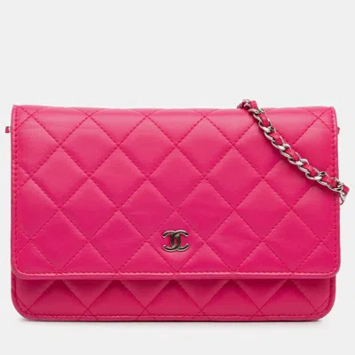 Pre-owned Chanel Cc Quilted Lambskin Wallet On Chain In Pink