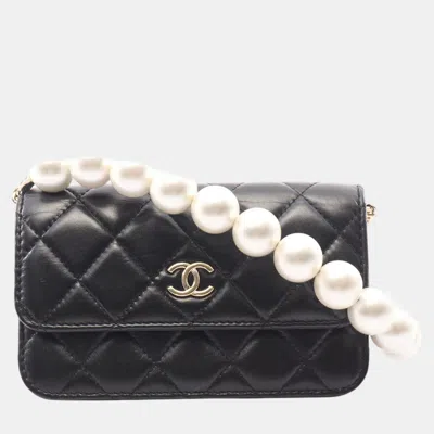Pre-owned Chanel Cc Quilted Maxi Pearls Mini Black Calfskin Wallet