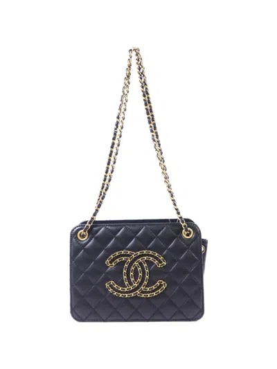 Pre-owned Chanel Cc Quilted Shoulder Bag In Black