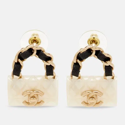 Pre-owned Chanel Cc Resin Bag Motif Leather Gold Tone Stud Earrings In Multi