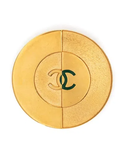 Pre-owned Chanel Cc Round Brooch In Gold