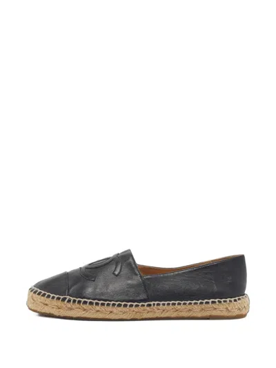 Pre-owned Chanel Cc Round-toe Espadrilles In Black
