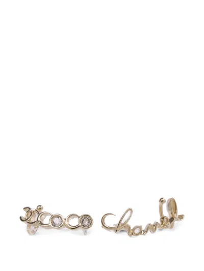 Pre-owned Chanel Cc Script Earrings In Gold