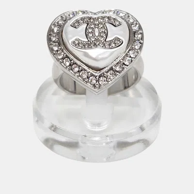 Pre-owned Chanel Cc Silver Crystal Heart Ring Eu 52