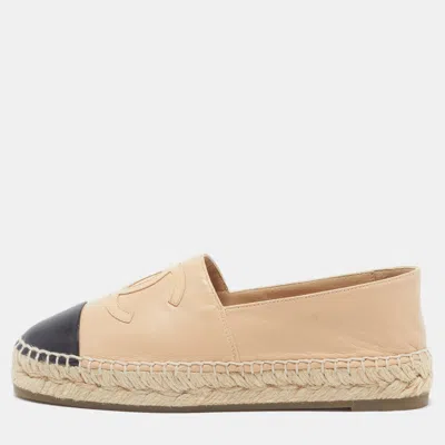 Pre-owned Chanel Cc Size 36 Beige/black Leather Cap Toe Espadrille Flats In Sand