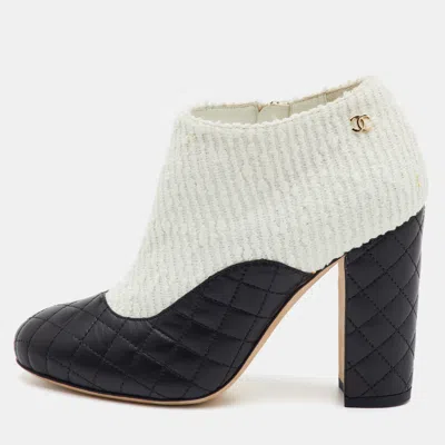 Pre-owned Chanel Cc Size 36 Black/white Leather And Fabric Block Heel Ankle Length Boots