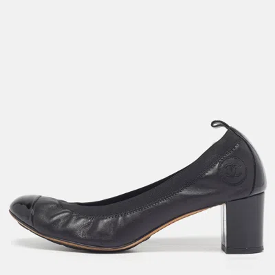 Pre-owned Chanel Cc Size 37 Black Patent And Leather Cap Toe Scrunch Pumps