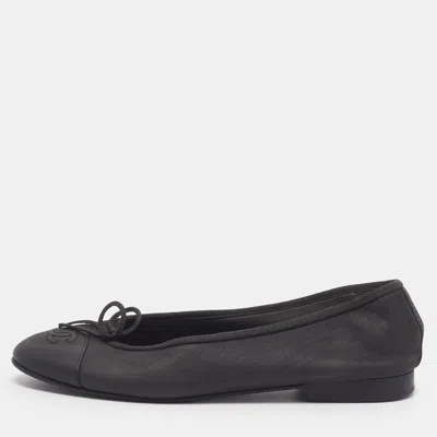 Pre-owned Chanel Cc Size 37.5 Black Leather Bow Cap Toe Ballet Flats