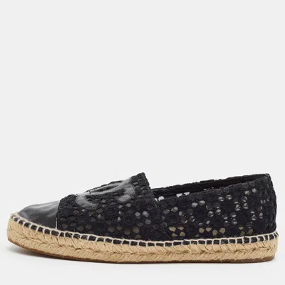 Pre-owned Chanel Cc Size 38 Black Lace And Patent Leather Espadrille Flats