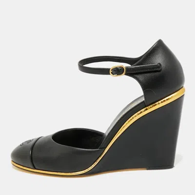 Pre-owned Chanel Cc Size 38 Black Leather Wedge Pumps