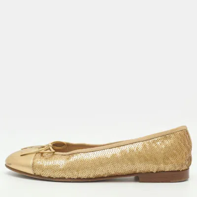 Pre-owned Chanel Cc Size 38 Gold Leather And Sequins Ballet Flats