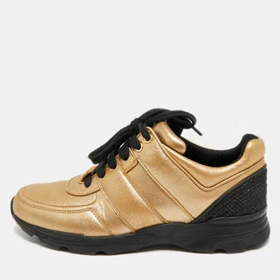 Pre-owned Chanel Cc Size 38 Gold Leather And Tweed Lace Up Sneakers