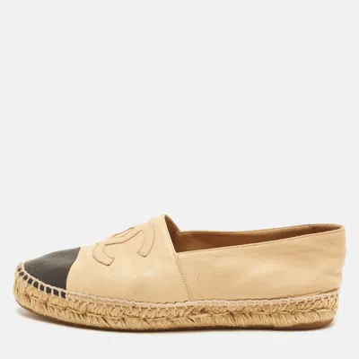 Pre-owned Chanel Cc Size 39 Beige/black Leather Espadrille Flats