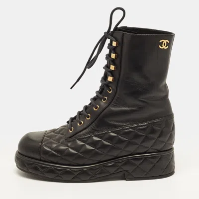 Pre-owned Chanel Cc Size 39 Black Quilted Leather Combat Boots