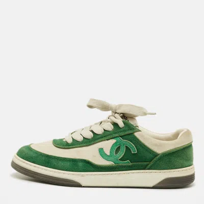 Pre-owned Chanel Cc Size 39 Two Tone Suede Low Top Sneakers In Green