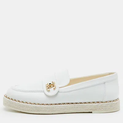 Pre-owned Chanel Cc Size 39 White Leather Chain Link Slip On Loafers