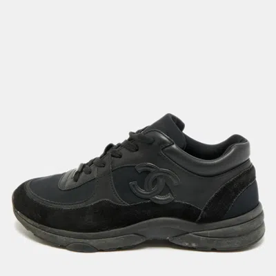Pre-owned Chanel Cc Size 39.5 Black Neoprene And Suede Low Top Sneakers