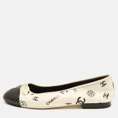 Pre-owned Chanel Cc Size 40 Cream/black Leather Bow Logo Print Cap Toe Ballet Flats In White