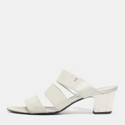Pre-owned Chanel Cc Size 40 Grey Slide Suede In Gray