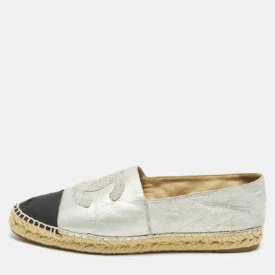Pre-owned Chanel Cc Size 40 Silver/black Canvas And Leather Cap Toe Espadrille Flats