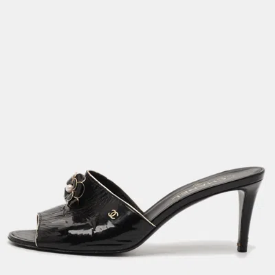 Pre-owned Chanel Cc Size 41 Black Patent Leather Camellia Flower Slide Sandals