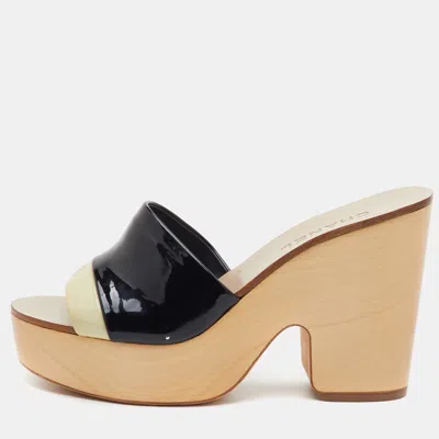 Pre-owned Chanel Cc Size 41 Black/cream Patent Leather Wooden Platform Sandals